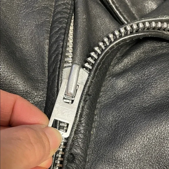 Vintage Men's Black Leather motorcycle padded quilted Jacket - Picture 4 of 13